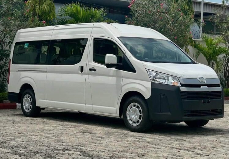 Toyota Hiace private taxi in ksa