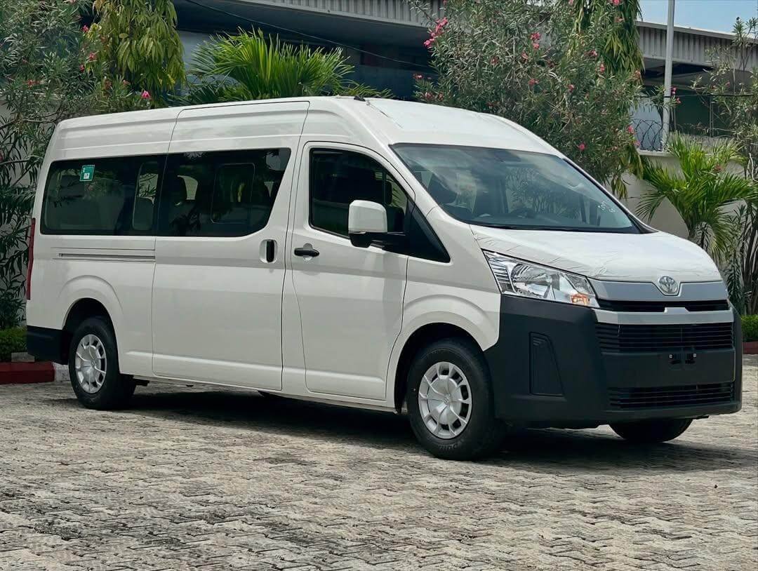 Toyota Hiace private taxi in ksa